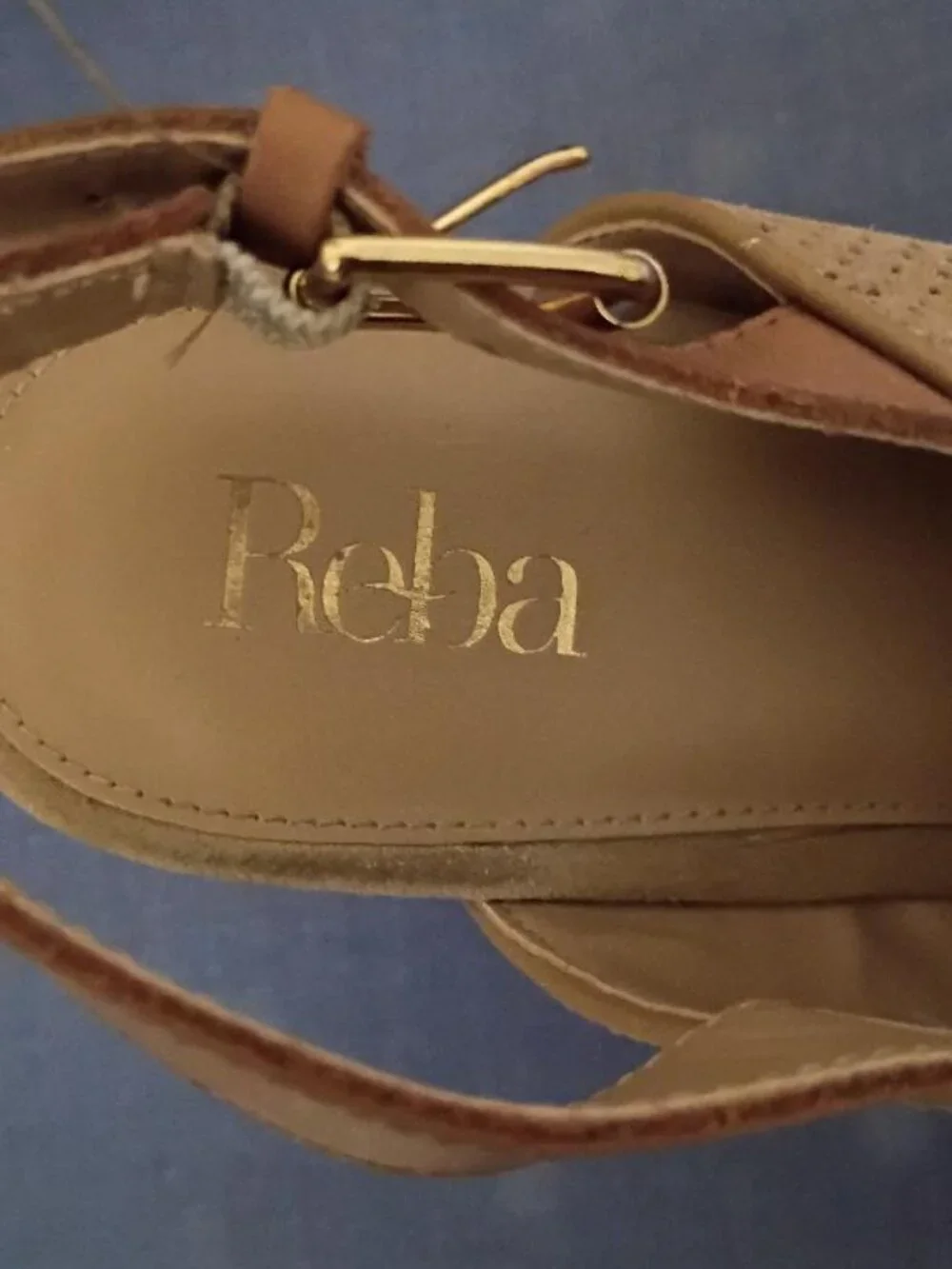 REBA Wedge Style shoes for women 9M Light brown